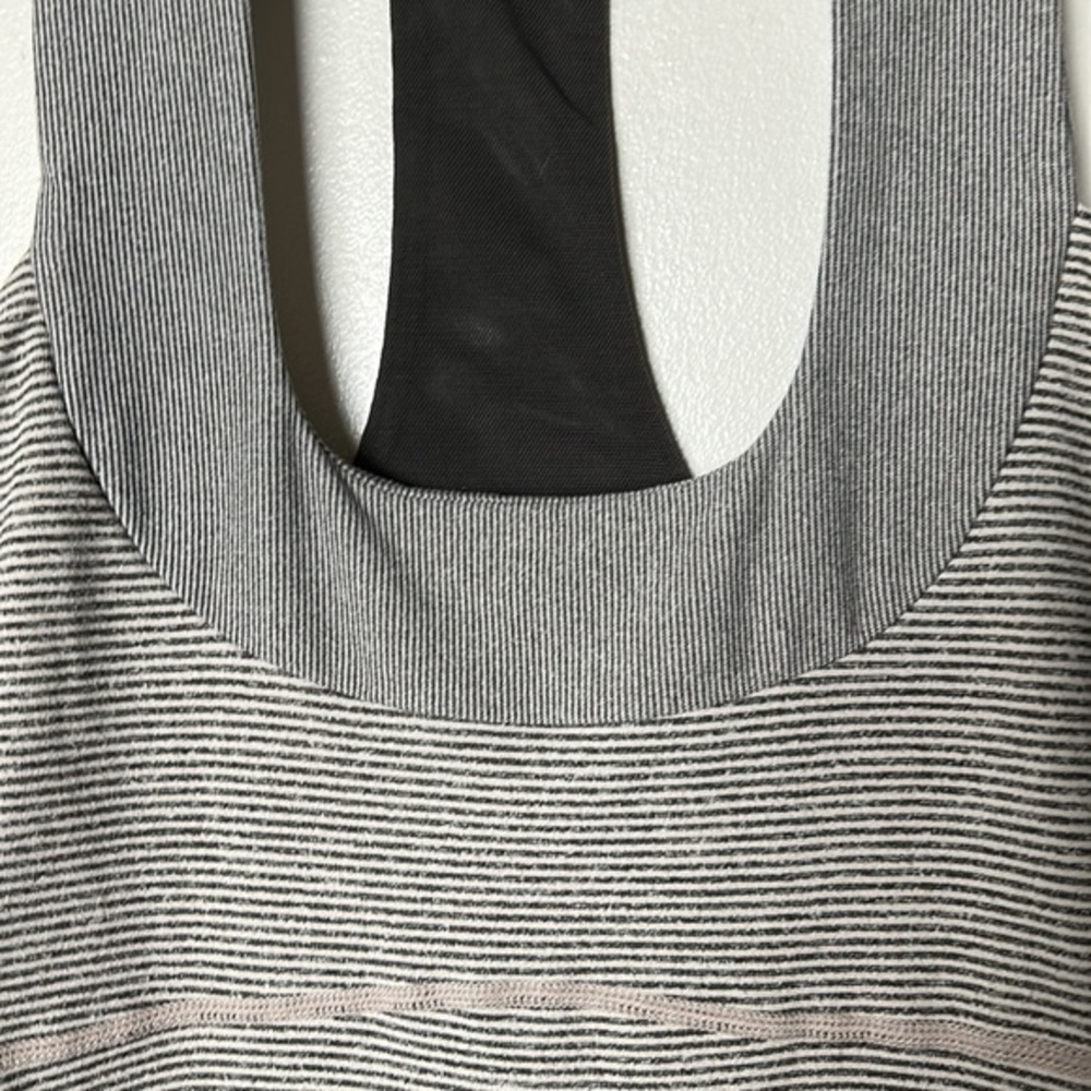 lululemon Cool Racer back Top-Size 6 - Picture 3 of 6